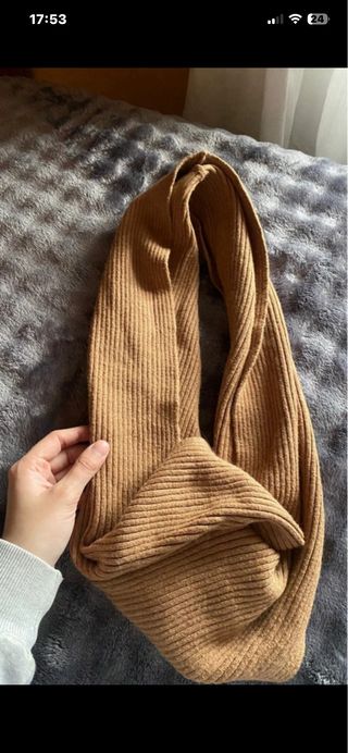 Bufanda marrón de punto