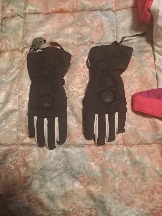 Mono de esquí infantil rosa y beige y guates