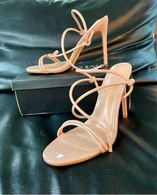 Sandali eleganti con tacco