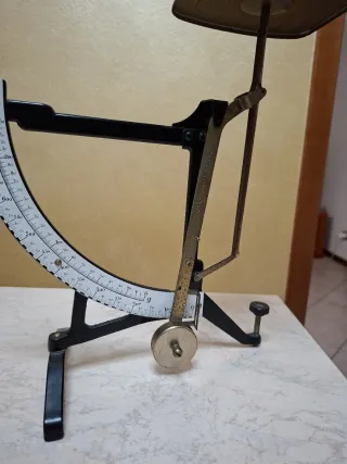Antica bilancia per posta