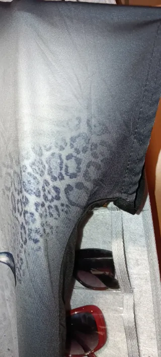 Blusa Ewinker XL con brillo y estampado