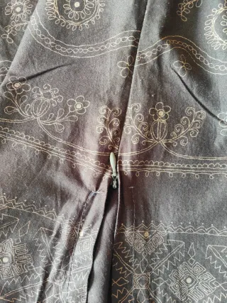 Camisa verde  estampadaen Dorado