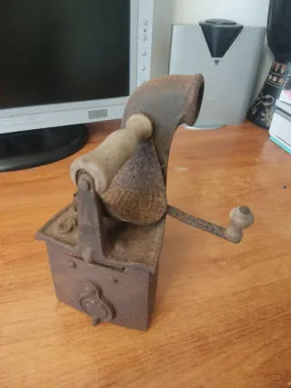 Plancha antigua de carbón