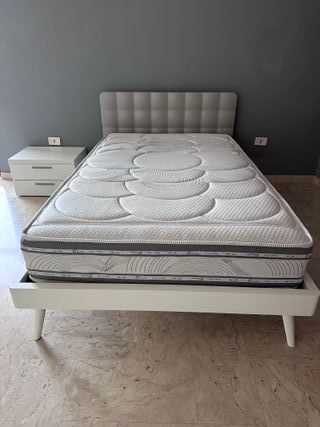 Letto 1 piazza e mezza Doimo + comodino