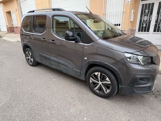 Peugeot riffter 130cv automática modelo gt line