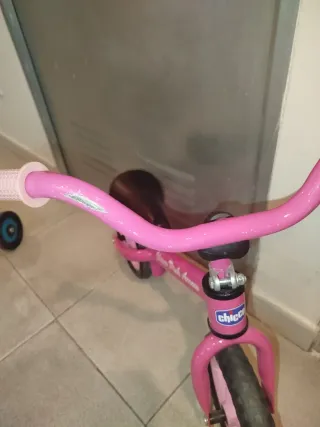 Bicicleta de equilibrio rosa Chicco