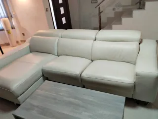 Sofá seccional de piel blanco, 2 plazas relax moto