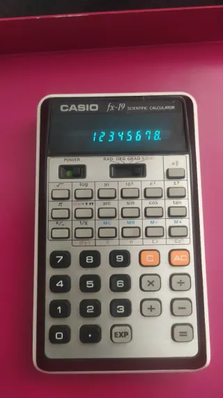CALCULADORA CIENTÍFICA CASIO FX-19 DE 1976