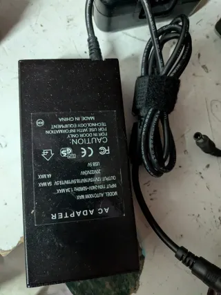 Stock trasformatori e componenti elettrici