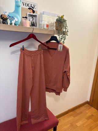 Conjunto punto jersey amplio y pantalón