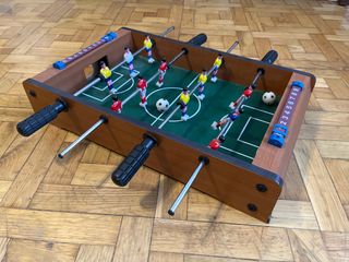 Futbolín de mesa mini + 2 pelotas