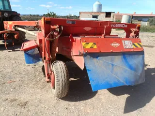 Segadora Kuhn FC250r