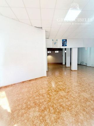 Local comercial en alquiler en San Luis en Almería