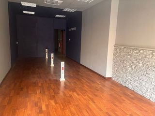 Local comercial en alquiler en El Llano en Gijón