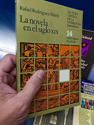 11 libros, textos periodísticos, lingüística de la publicidad, la novela en el siglo XX y mas