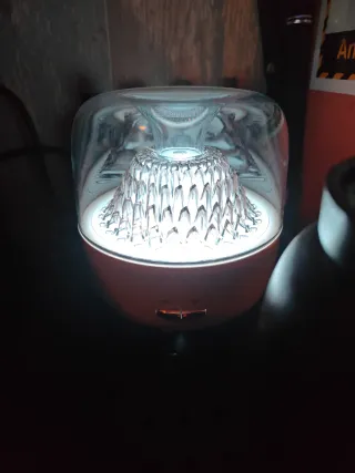 Humificador y difusor de aromas blanco , buen esta