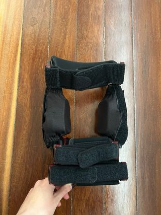 Rodillera Ortopédica Negra