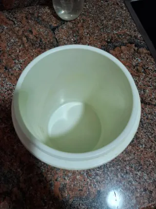 Cubitera Roja Vintage Plástico