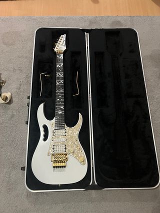 Ibanez JEM7V-WH 1998 FujiGen. Guitarra ibanez jem