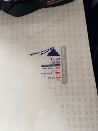 Tabla de Snowboard nueva! con fijaciones nuevas