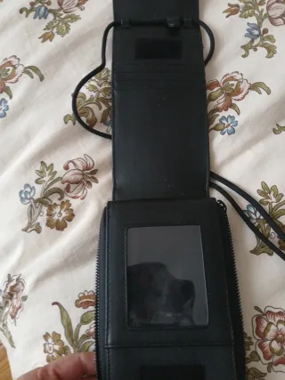 Bolso móvil Parfois beige y negro