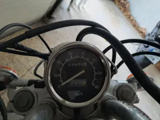 Yamaha XV250 Virago Cruiser Roja y Beige