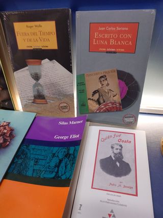 9 libros, FUERA DEL TIEMPO Y DE LA VIDA, EL GALLO ESCAPADO, cuentos del amor a la lumbre y mas