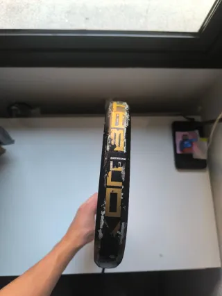 Pala de pádel Kombat Black Edition