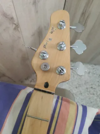 Bajo zurdo Jim Reed Stingray MM