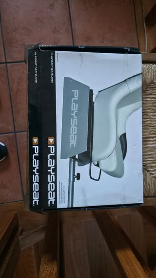 Playseat Evo Pro + Seat Slider + Suporte de Caixa