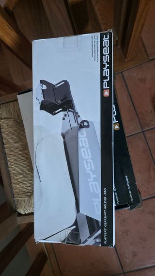 Playseat Evo Pro + Seat Slider + Suporte de Caixa