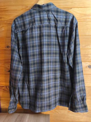 Camisa Lacoste Color Marron y Gris Talla M.