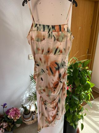 Vestido midi satinado asimétrico Talla M