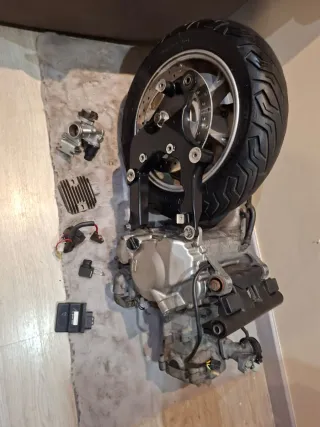 Motor Suzuki Burgman 200