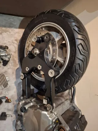 Motor Suzuki Burgman 200