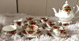 Royal Albert Set Tazze e Teiera Porcellana