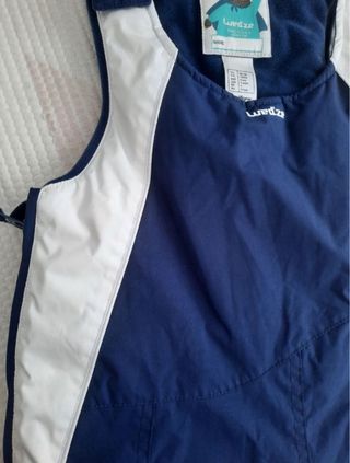 Mono de nieve infantil azul y blanco