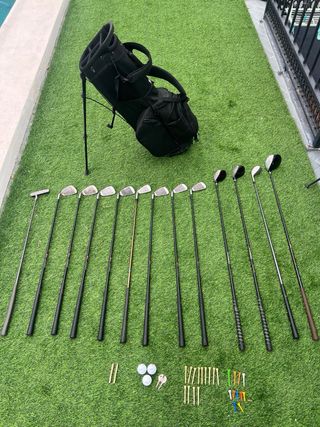 pack de palos de golf con mochila,tees y bolas