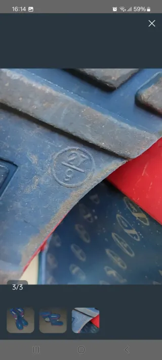 Botas de agua infantiles azules y rojas