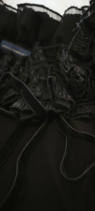 Top Adolfo Domínguez Negro Volantes.