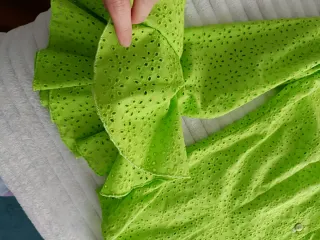 Camisa flamenca verde troquelada