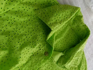 Camisa flamenca verde troquelada