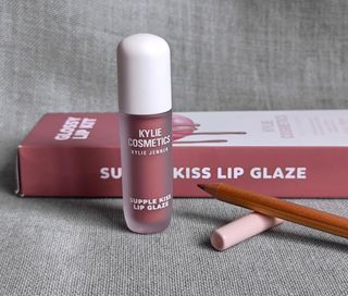 Set de maquillaje Glossy Lip Kit Kylie Cosmetics