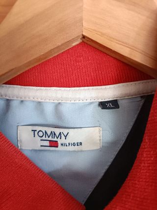 Polo Tommy Hilfiger Color Azul y Rojo Talla M