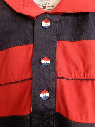 Polo Tommy Hilfiger Color Azul y Rojo Talla M