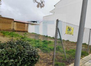 Terreno en venta en Llerena