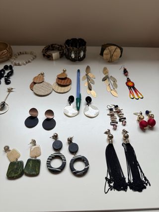 Lote Bisutería Pendientes y Pulseras