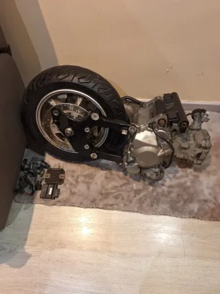 Motor Suzuki Burgman 200