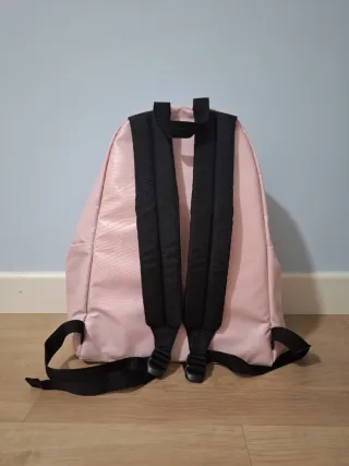 Mochila Eastpak rosa pastel (fairy pink)