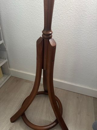 Galan de madera y metal